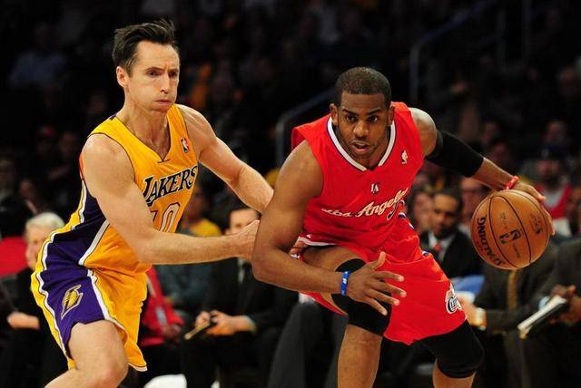 在万众瞩目 在万众瞩目